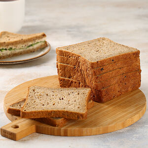 Хлеб для тостов зерновой МясновЪ Пекарня нарезка, половинка