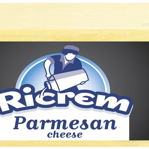 Сыр Ricrem Пармезан выдержанный 42%