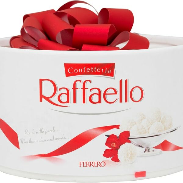 Конфеты Raffaello с цельным миндальным орехом в кокосовой обсыпке, 100 г