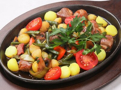 Альпийская сковородка с кусочками нежной индейки