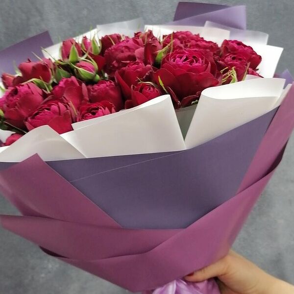 Роза кустовая пионовидная