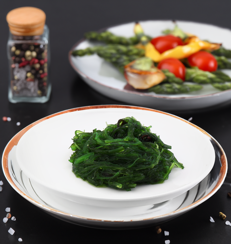 

Салат БЕЛОРУЧКА Чука с кунжутным соусом, весовой