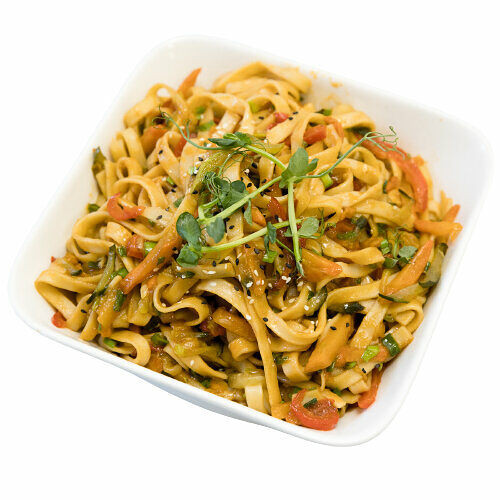 Удон с куриной грудкой и овощами ТМ Супер-Бабилон