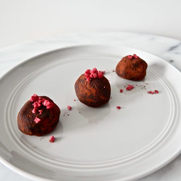 Веган трюфельная конфета с кокосовым молоком и манго (gluten free, sugar free)