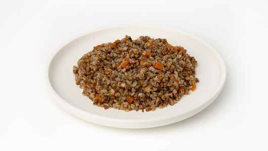 Гречка отварная с овощами 