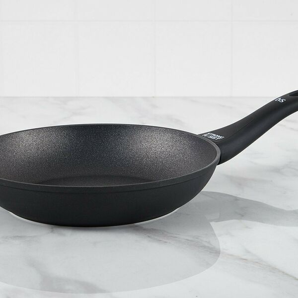 Сковорода TVS Virtus, 24 см, цвет чёрный