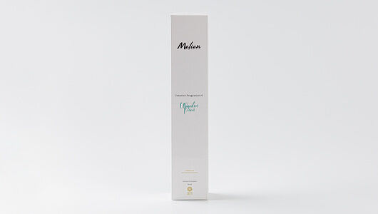 Диффузор Melien с ароматом пиона и древесных оттенков