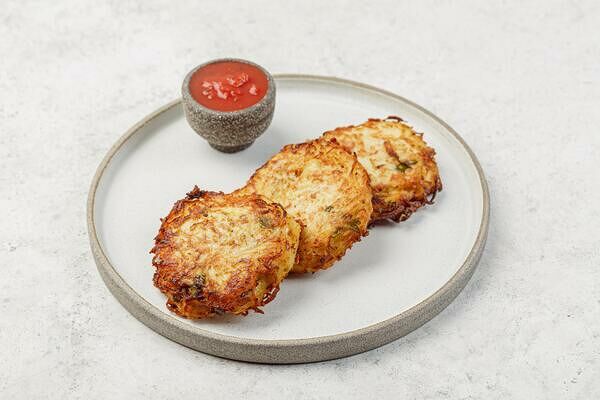 Драники картофельные с цукини и соусом