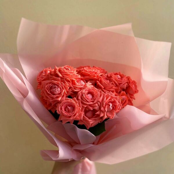 Букет кустовых роз