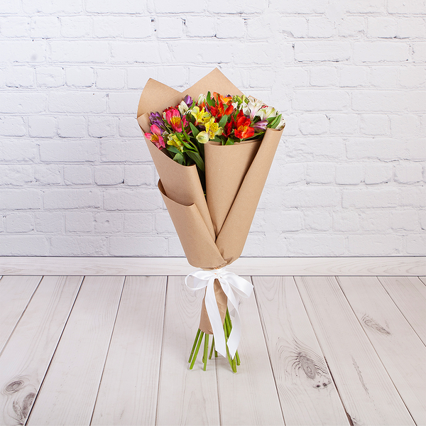 9 альстромерий