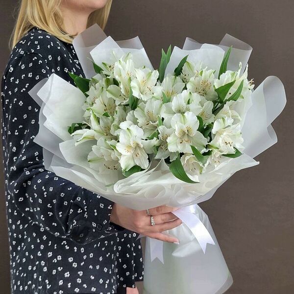 Букет из альстромерий 