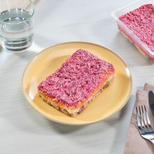 Салат Рестория Шеф Сельдь под шубой 250 г