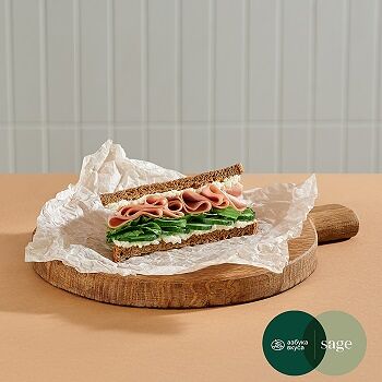 Сэндвич с Мортаделлой, творожным сыром и хрустящим романо