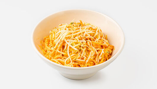 Салат из моркови с сыром