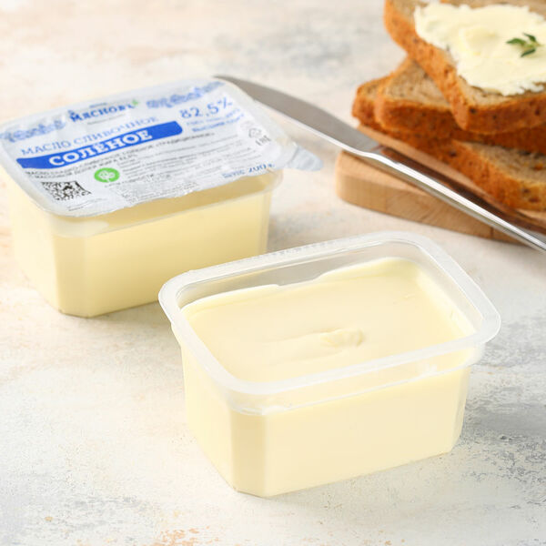 Масло сливочное Традиционное солёное Гост 82,5% МясновЪ Ферма