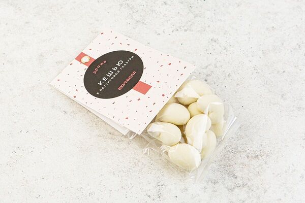 Кешью в йогуртовой глазури