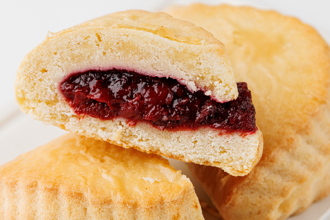 

Сочники ВкусВилл с вишневой начинкой 2 шт. 180 г