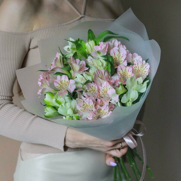 Букет из альстромерий