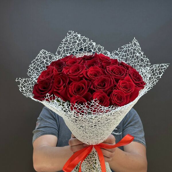 Букет из 25 красных роз 