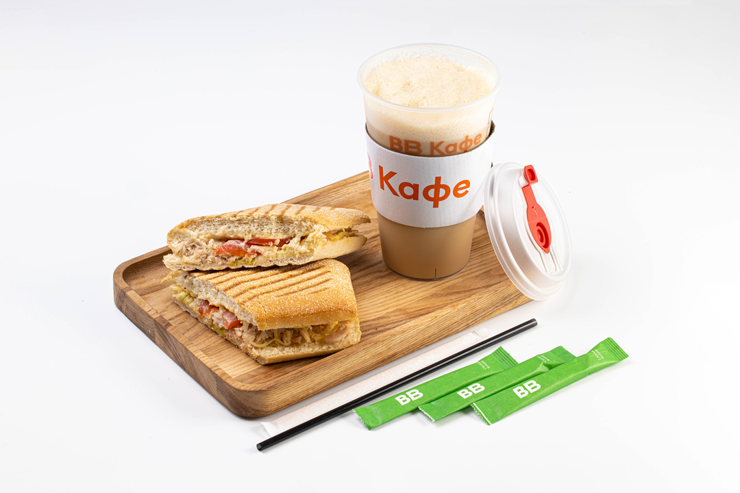 

Комбо ВкусВилл капучино 0.4 л, чиабатта с курицей и соусом цезарь 215 г, кафе регион