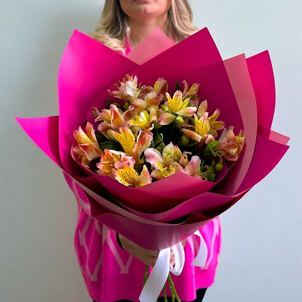 Букет из 9 альстромерий №826