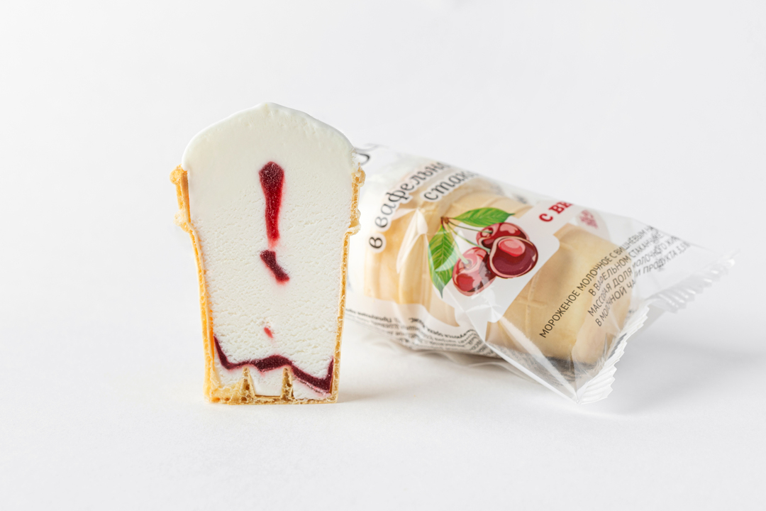 

Мороженое молочное ВкусВилл с вишней в вафельном стаканчике 90 г