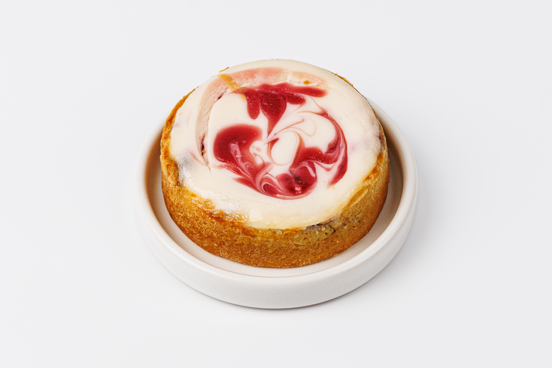 

Пирог-мини ВкусВилл сметанный Вишневая начинка 100 г