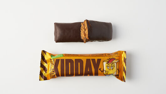 Батончик в шоколаде Kidday с начинкой Тоффи