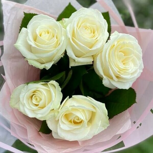 Букет белых роз