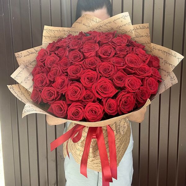 51 роза в крафте