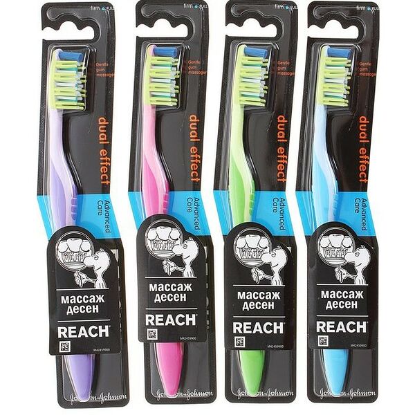 Зубная щетка Reach Dual Effect жесткая в ассортименте