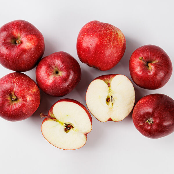 Яблоко крымское красное