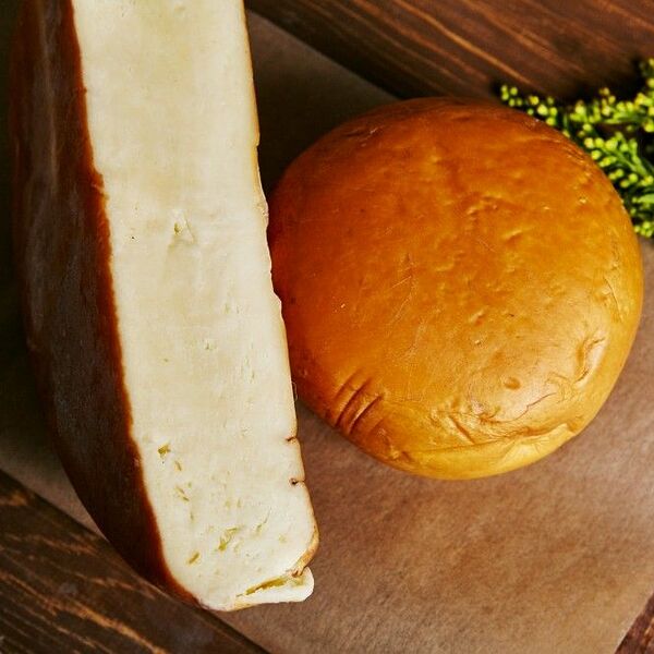 Сулугуни копченый на развес