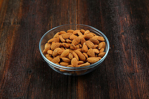 Миндаль сырой