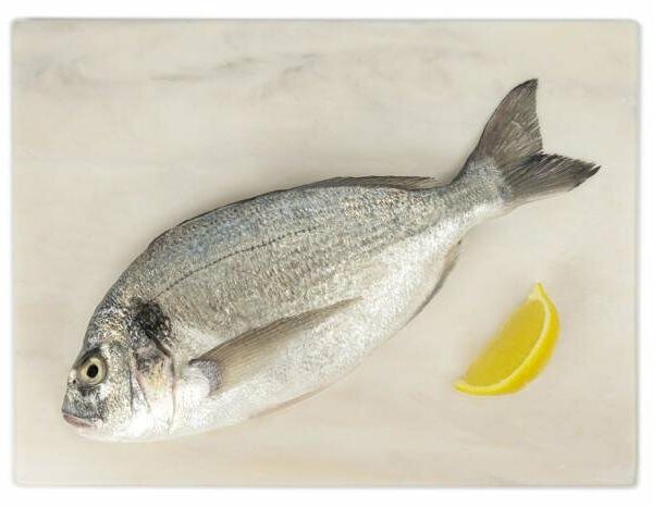 Дорадо мороженый неразделанный