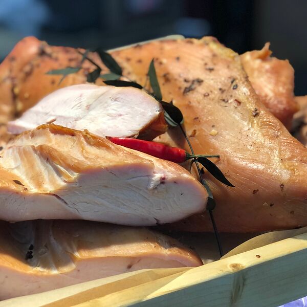 Грудка индейки варенокопченая на развес