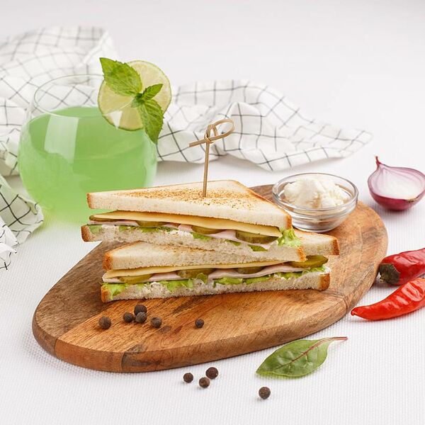 Сэндвич с ветчиной и сыром 200 г