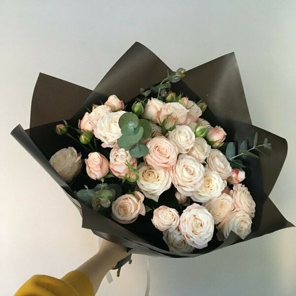 Пионовидные розы