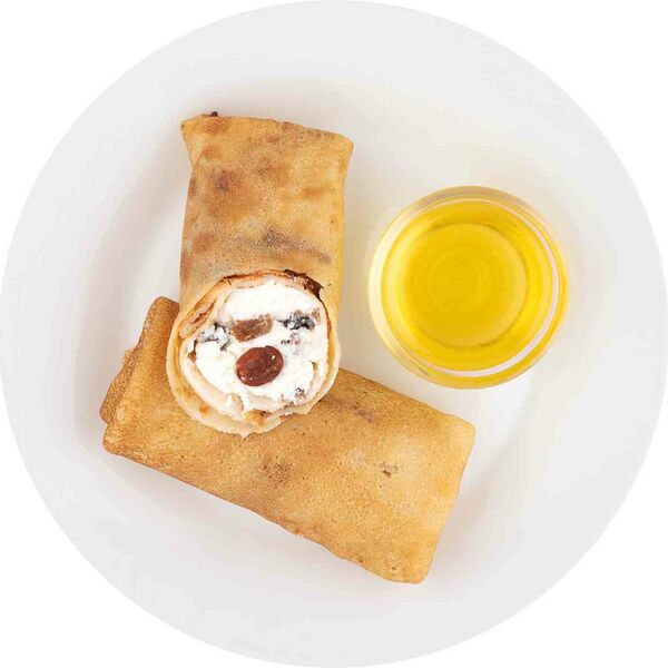 Блинчики с фаршем из творога с изюмом