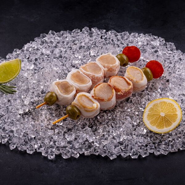 Шашлык из гребешка в беконе