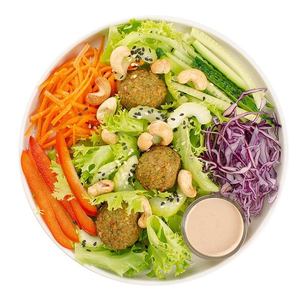 Салат веганский с ароматным фалафелем и кунжутно-ореховой заправкой Уже Готово 190 г