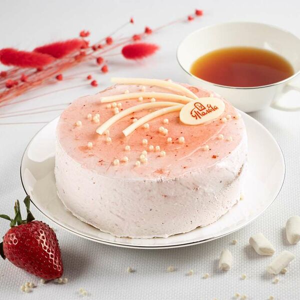 Торт Йогуртовый Клубника со сливками 450 г