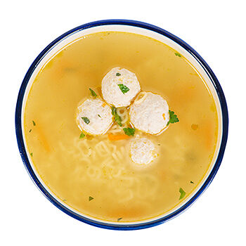 Суп с куриными фрикадельками, с пастой 