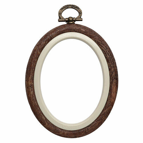 230-6 Пяльцы-рамка пластиковые под дерево 8,5*10,5см, овал, Nurge