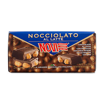 Шоколад Novi молочный с фундуком