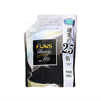 Кондиционер для белья с ароматом сандала и бергамота Funs Япония