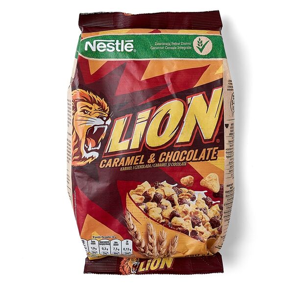 Готовый завтрак Nestle Lion с карамелью и шоколадом