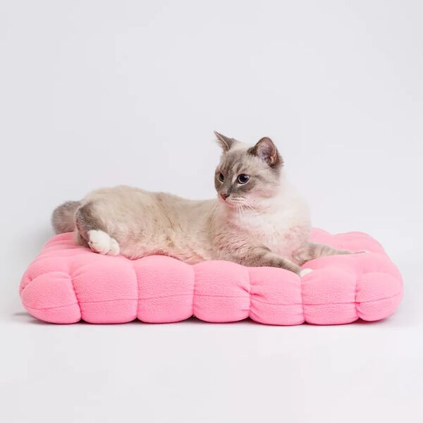 Лежак квадратный для кошек и собак Крекер, 50 см, розовый