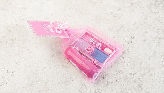 Набор детской косметики подарочный тени для век, бальзам для губ