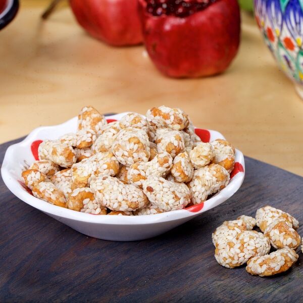 Кешью с кунжутом